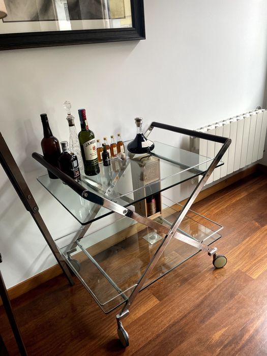 Carrinho de bebidas/garrafeira