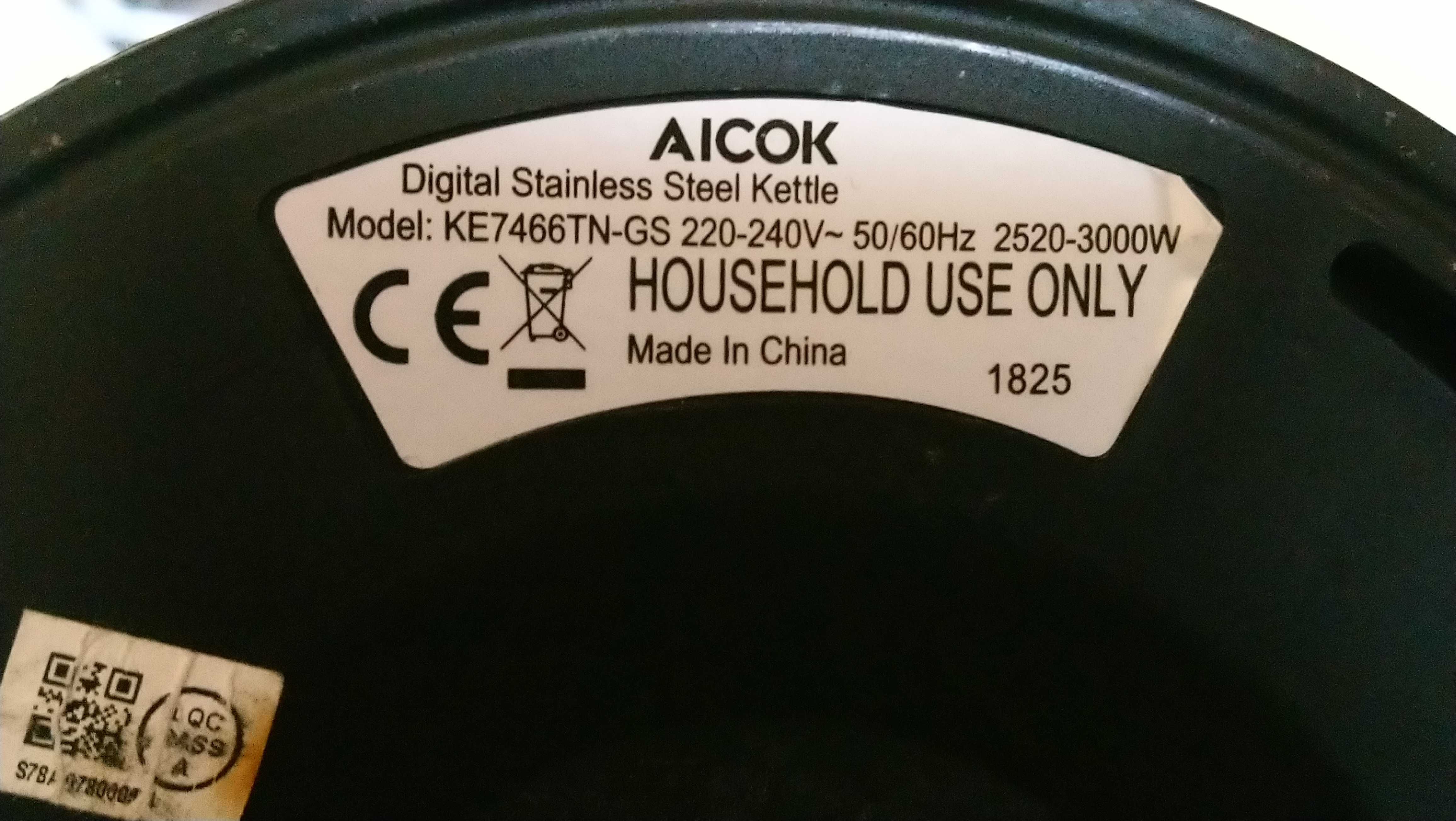 Czajnik elektryczny z regulatorem temperatury