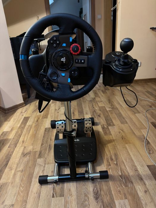 Kierownica Logitech g29 wraz z stojakiem i shifterem