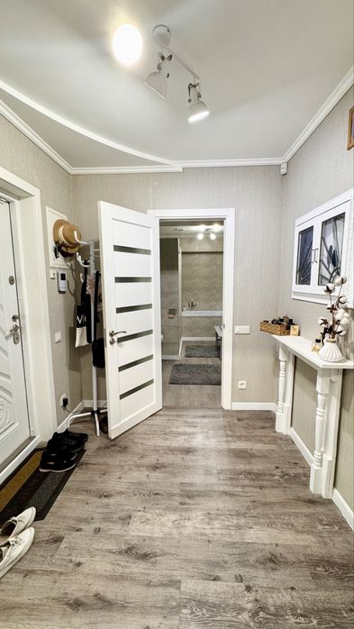 Продам квартиру  новострой проспект Независимости