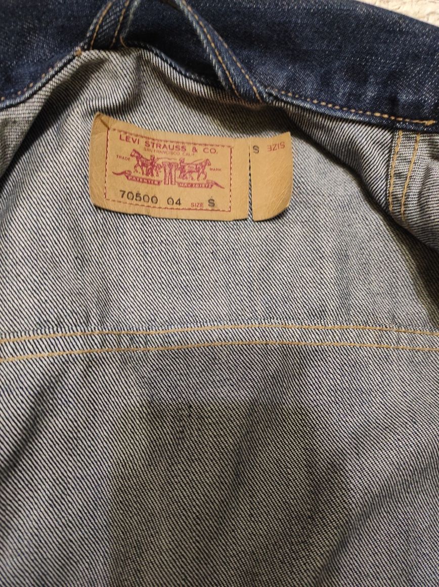 Джинсовка levi's оригінал s розмір нова