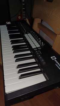 Midi клавіатура NOVATION Launchkey 49