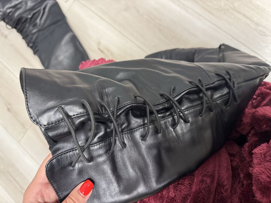 Шкіряні ботфорти за коліно