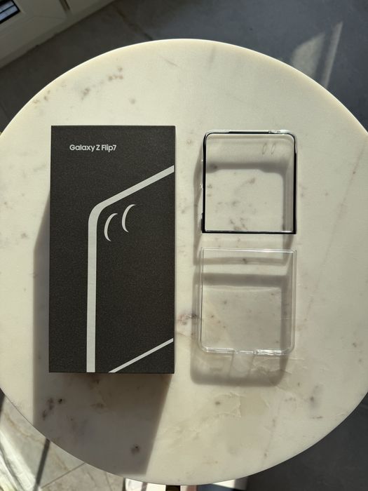 Samsung Galaxy z Flip7