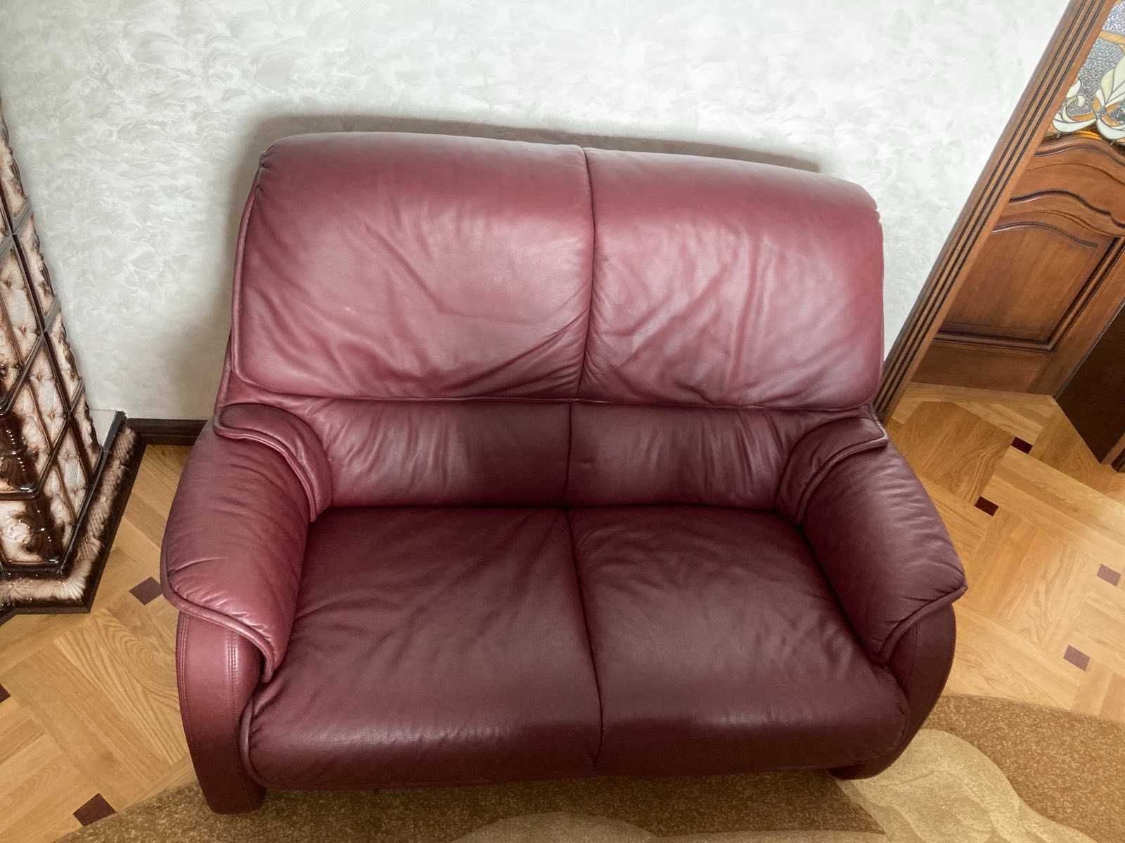 Кожаный диван двухместный из Германии