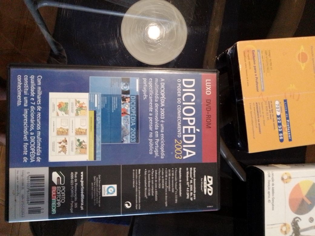 2 VHS e um DVD educativos