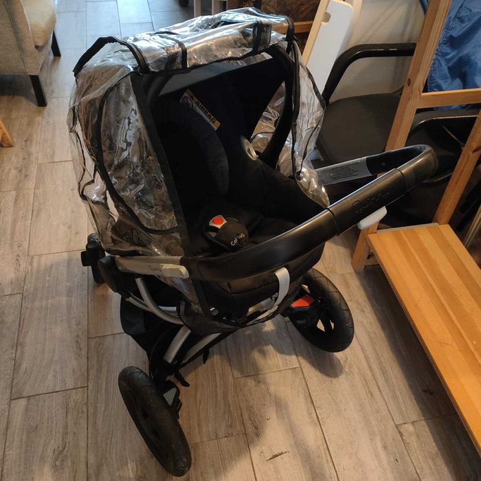 ovo e carrinho bebé