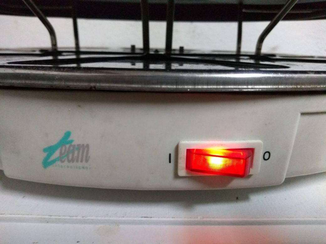 Grill elektryczny TEAM 1100W