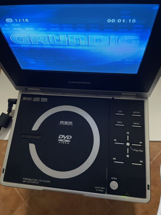 Leitor DVD/CD Portátil Grundig