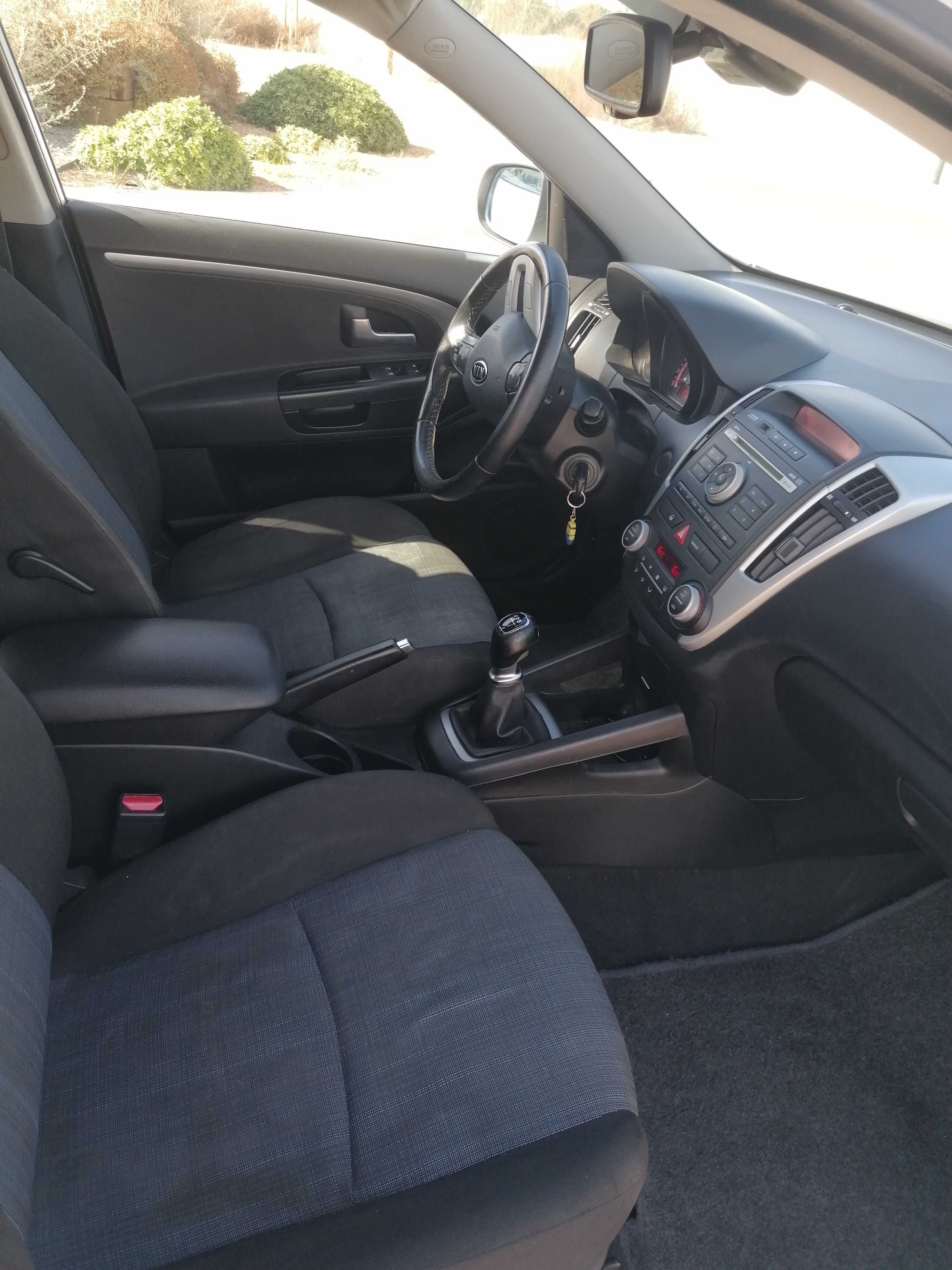 Kia Ceed SW EcoDynamics | Gasolina + GPL | 2011 | 104.774 Km