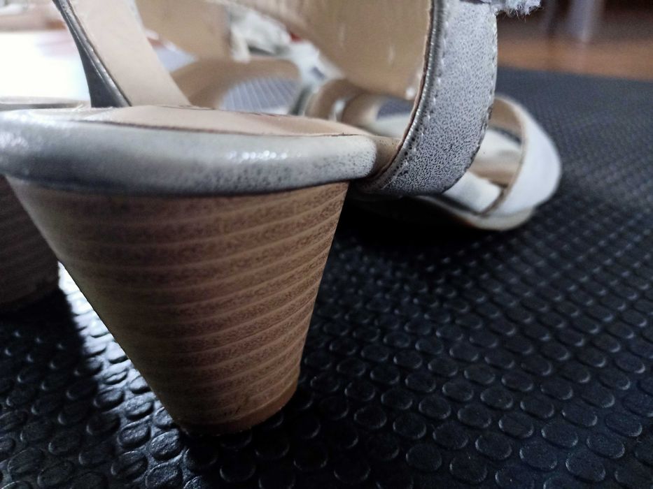 Sandały srebrne r. 37