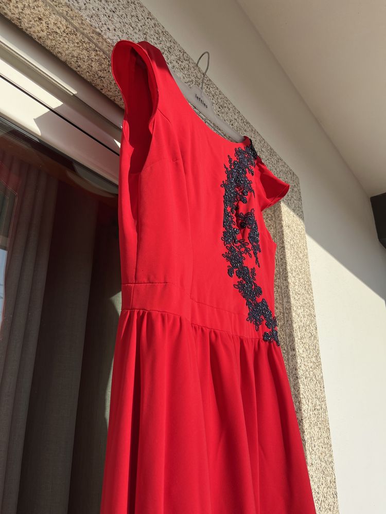 Vestido de cerimonia vermelho