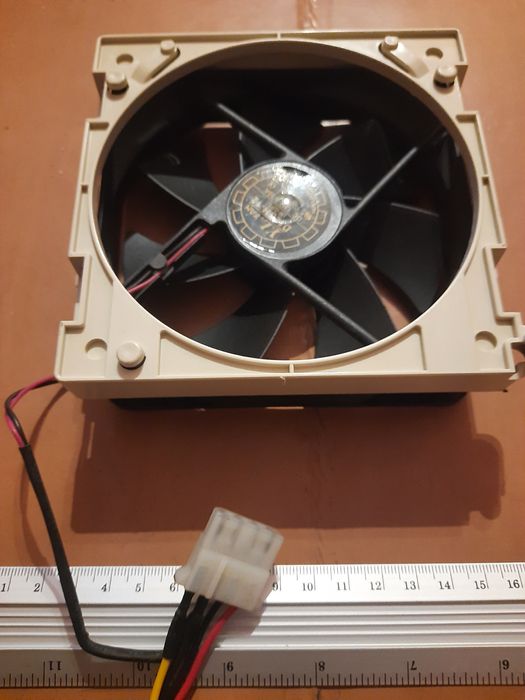 Крепление фиксатор для кулера вентилятора 120мм моддинг