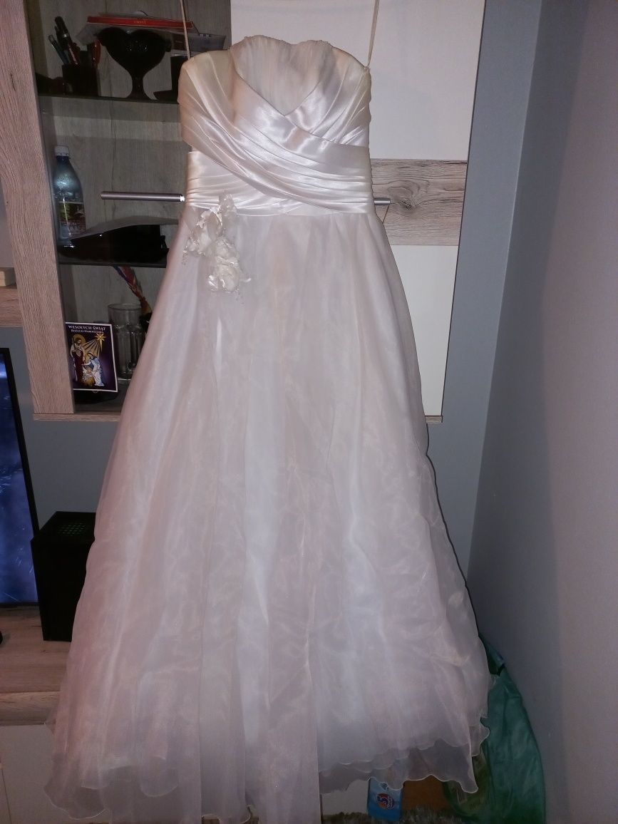 Suknia ślubna rozmiar 38 M regulowany gorset wszyty biustonosz