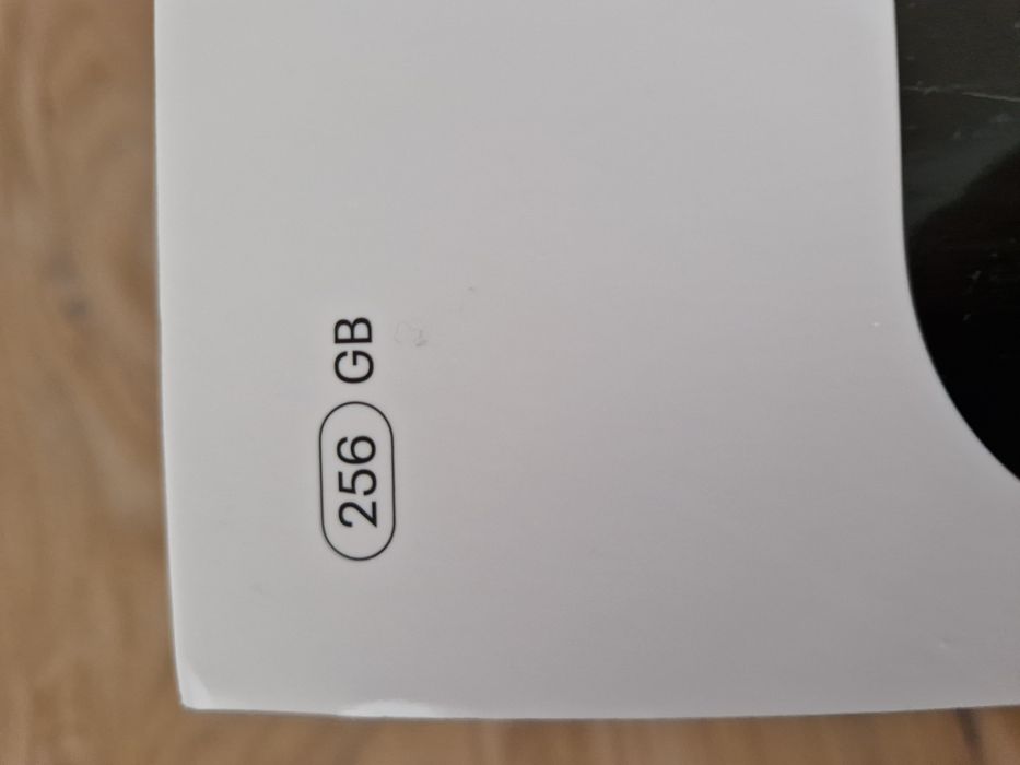 Oculus quest 2, 256 GB,2 gry /Superhot, Beat Saber/