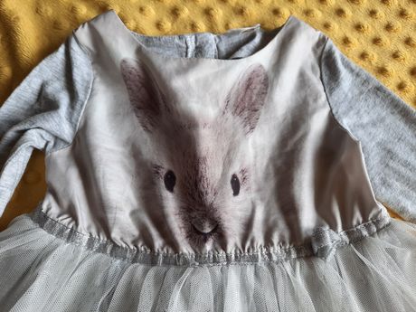 Tiulowa sukienka z króliczkiem rozmiar 74
