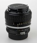 MF NIKKOR 85/1.8 Ai (K) – класичний світлосильний портретник від Nikon