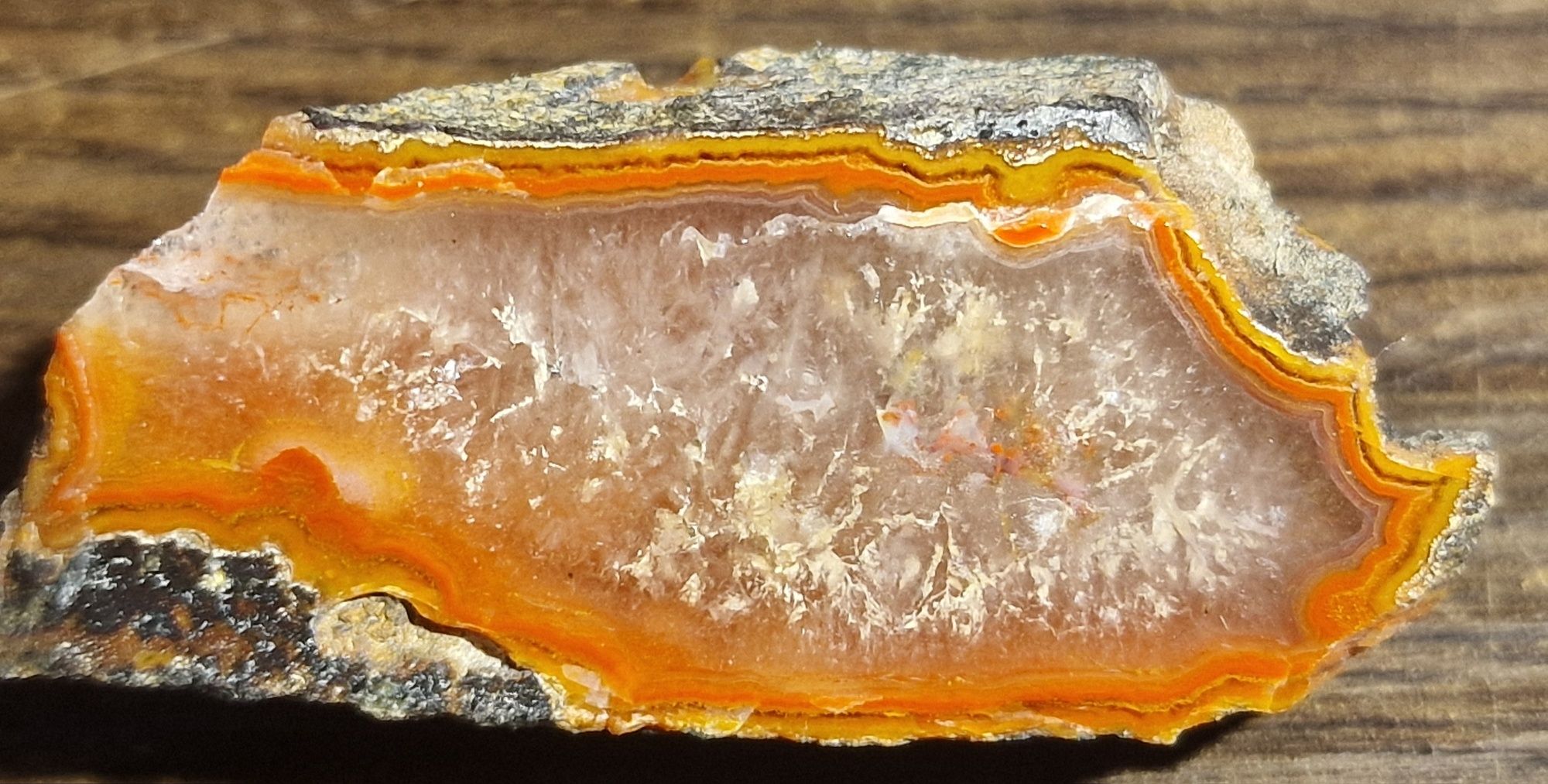 Agat szczelinowy Bystrzyca minerał
