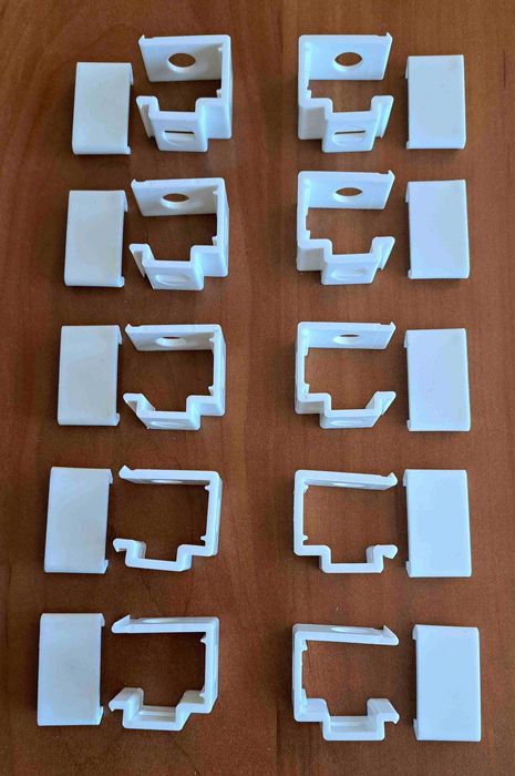 Uchwyt mocowanie zawieszka wieszak  do żaluzji poziomych białe 10 szt