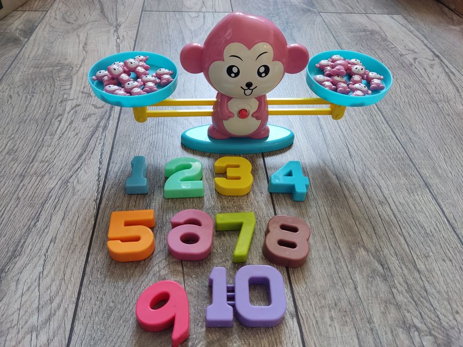 Дитяча навчальна гра математичні ваги утримай баланс Мавпа