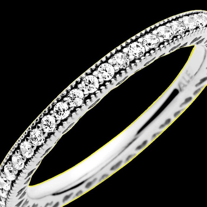 Продам серебрянное кольцо