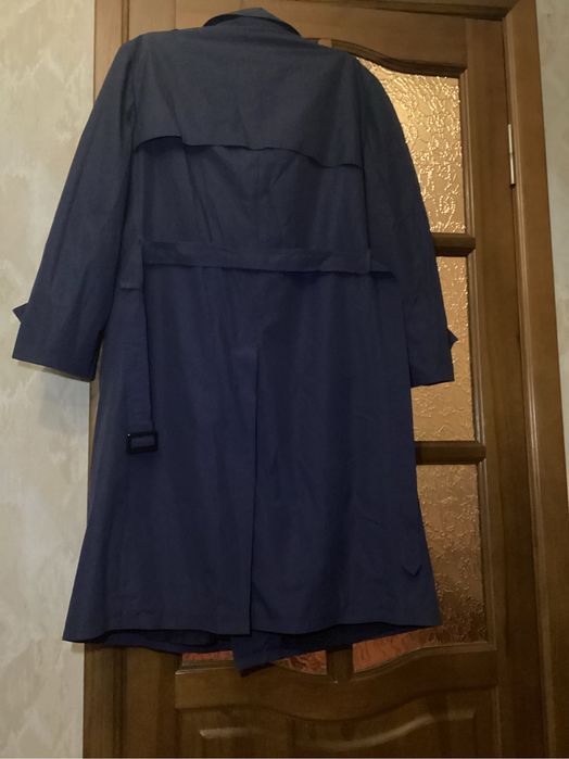 Продам плащ чоловічий демісезонний з хутряним підкладом.