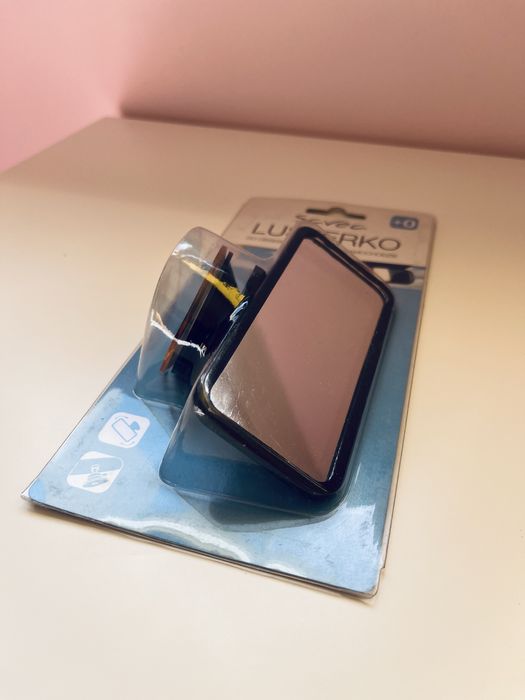 Lusterko do obserwacji dziecka w samochodzie