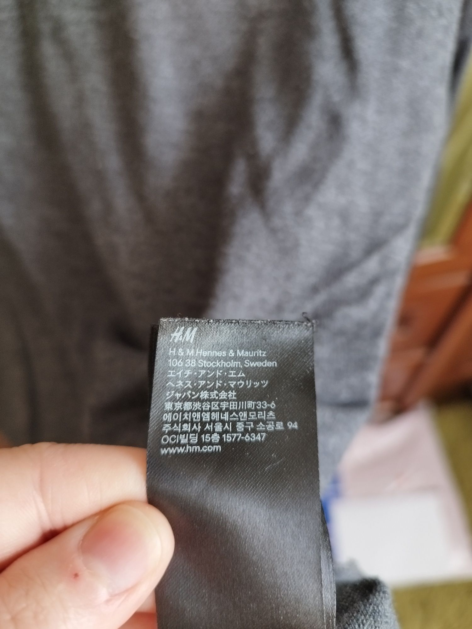 Sweterek marki H&M, kolor szary rozmiar 34