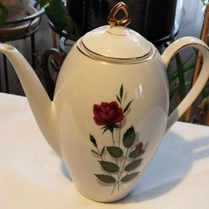 Dzbanek porcelanowy do kawy,czy herbaty, firmy Mitterteich z Bawarii.