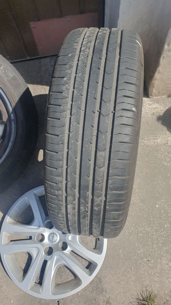 Felgi R16 z czujnikami ciśnienia oraz oponami