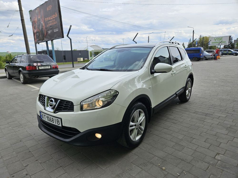 nissan qashqai+2 2.0 2010r