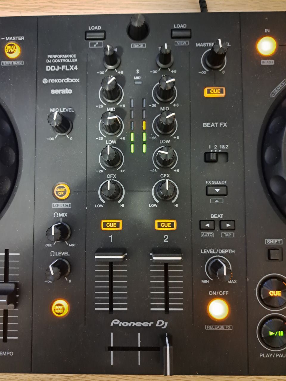 Pioneer DDJ FLX4 como Nova