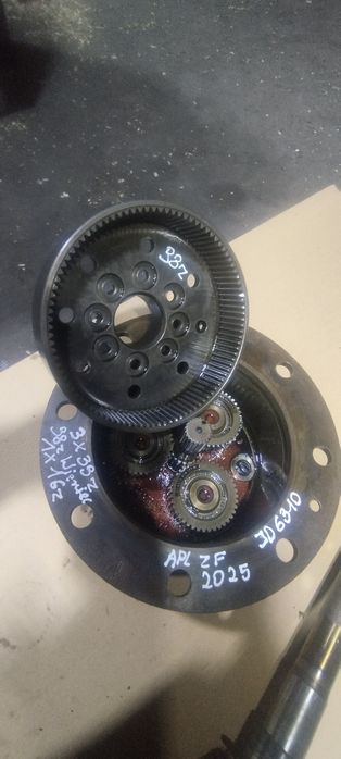 Układ planetarny John Deere 6310 itp ZF 2025