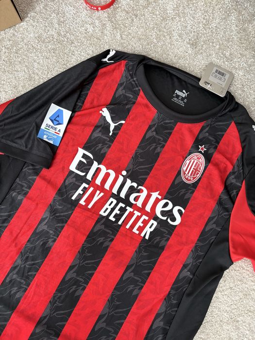 Koszulki piłkarskie Barcelona, Liverpool, Arsenal, Manchester, Chelsea