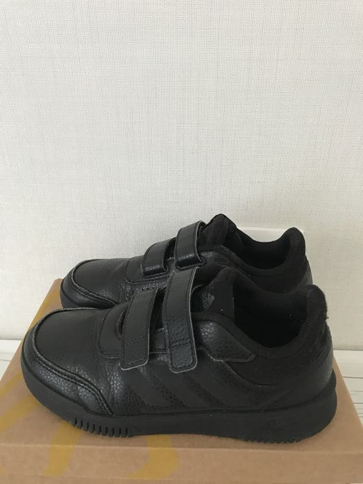 Кросівки adidas шкіра 33 розмір