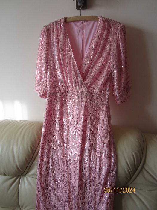 Piękna sukienka wieczorowa rozmiar M.