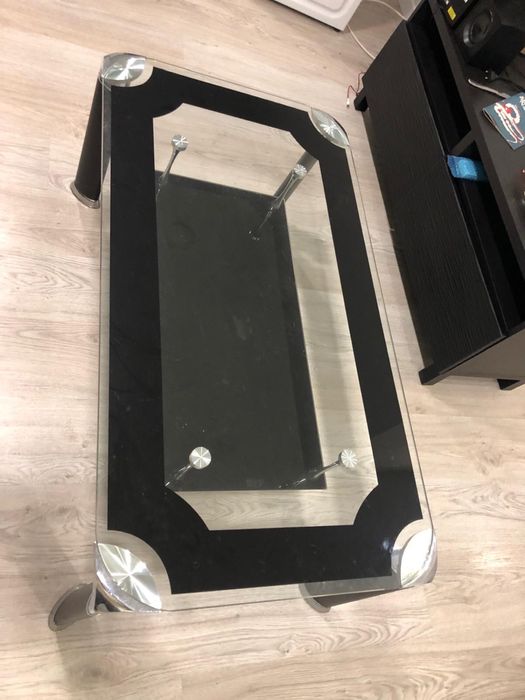 Mesa de centro em vidro