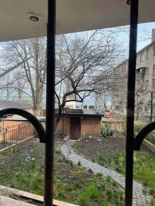 Сдам длительно 3-комнатную квартиру в центре!