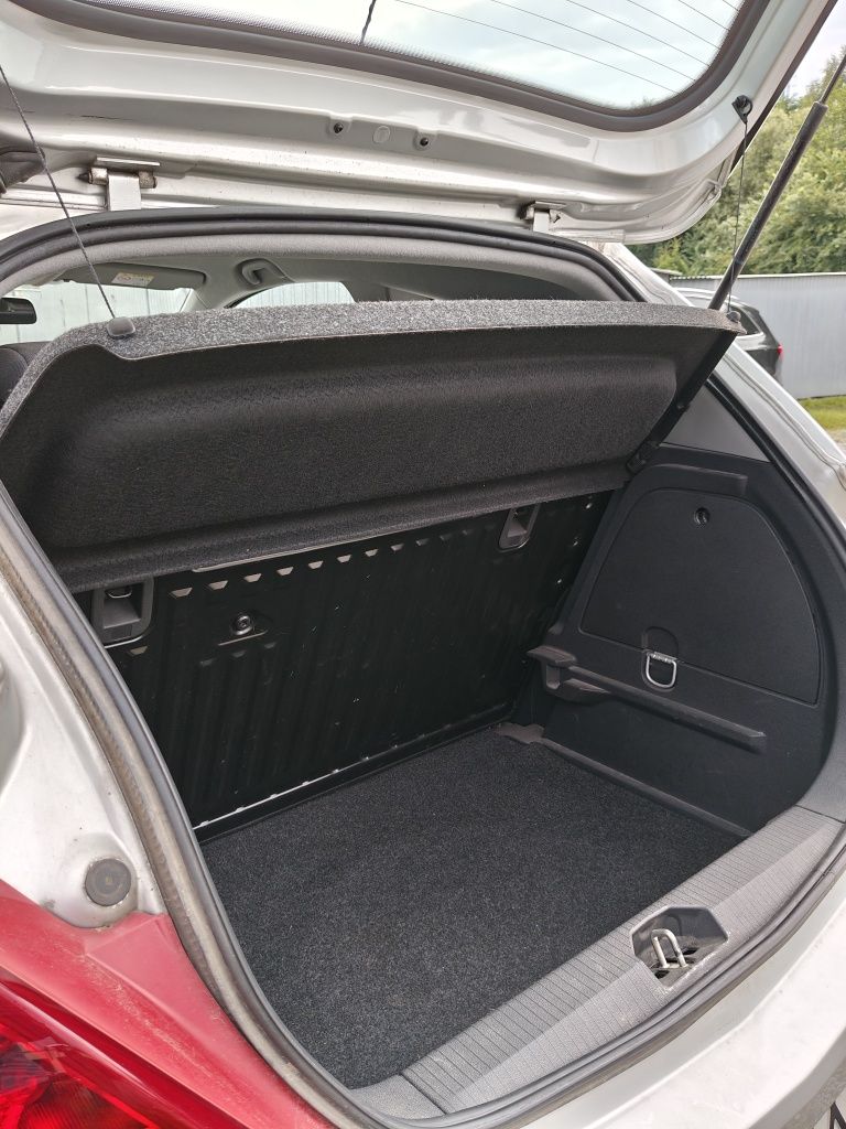Opel Corsa D 1.0 w dobrym stanie