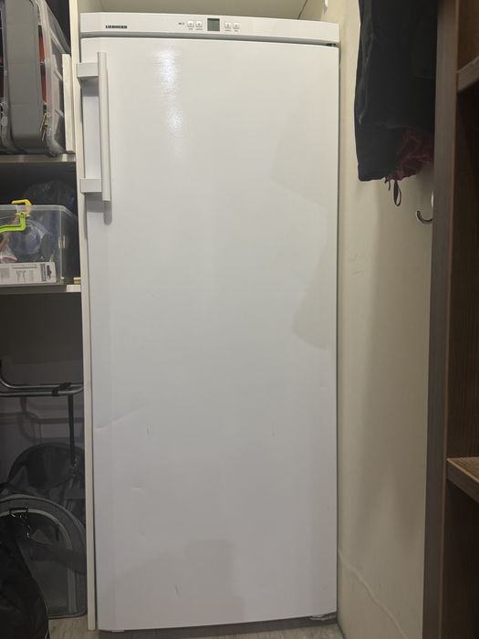 Морозильна камера LIEBHERR GN 2323