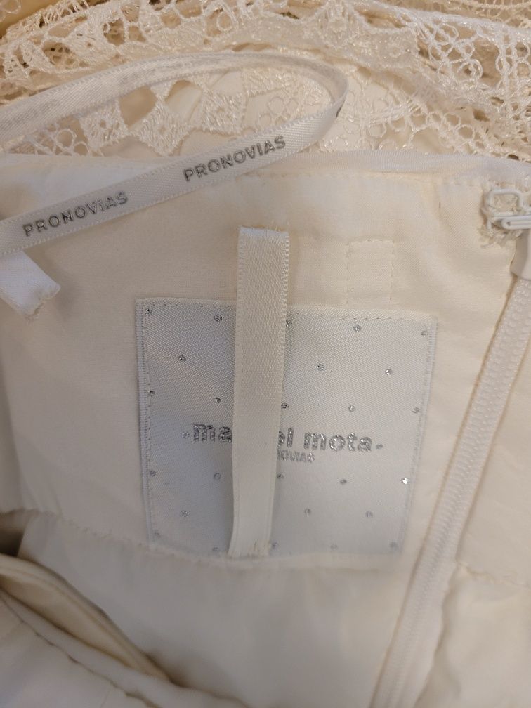 Весільна сукня шовкова  XS  Pronovias