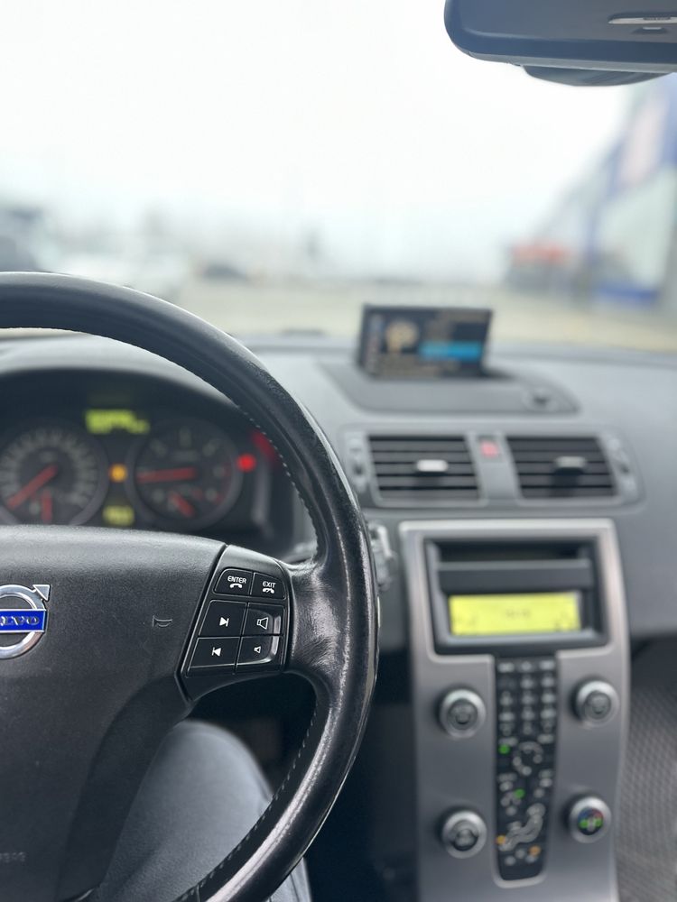 Продам вольво volvo в50! 2009 1,6д в хорошій комплектації!