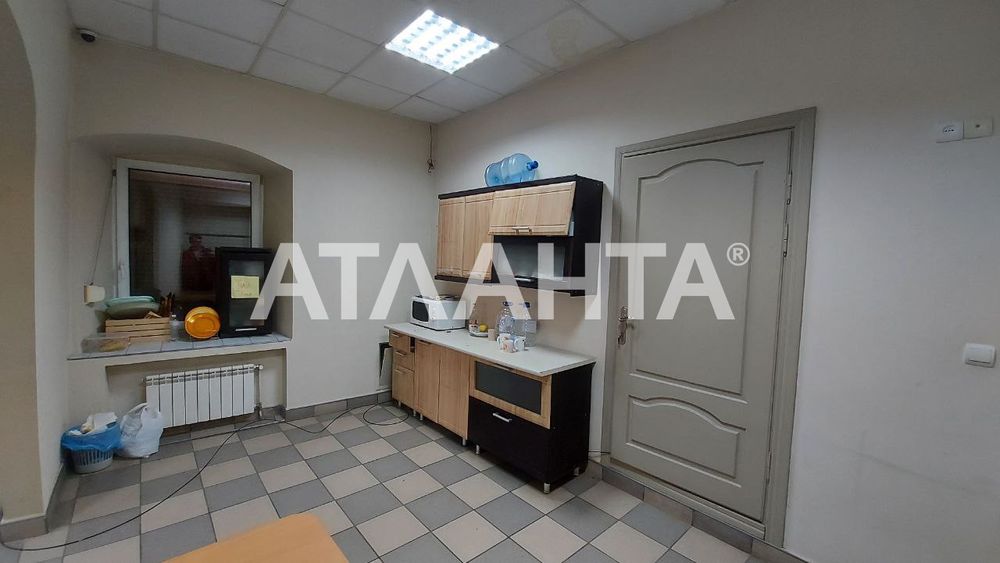 Магазин, офіс, аптека, салон, клініка -  110 м2 в Центрі