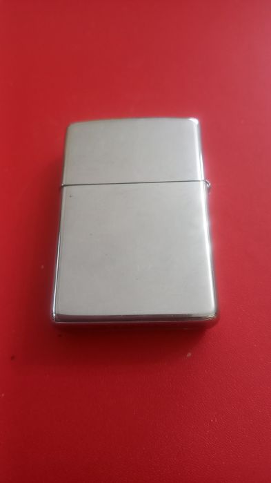 Isqueiro Zippo como novo.