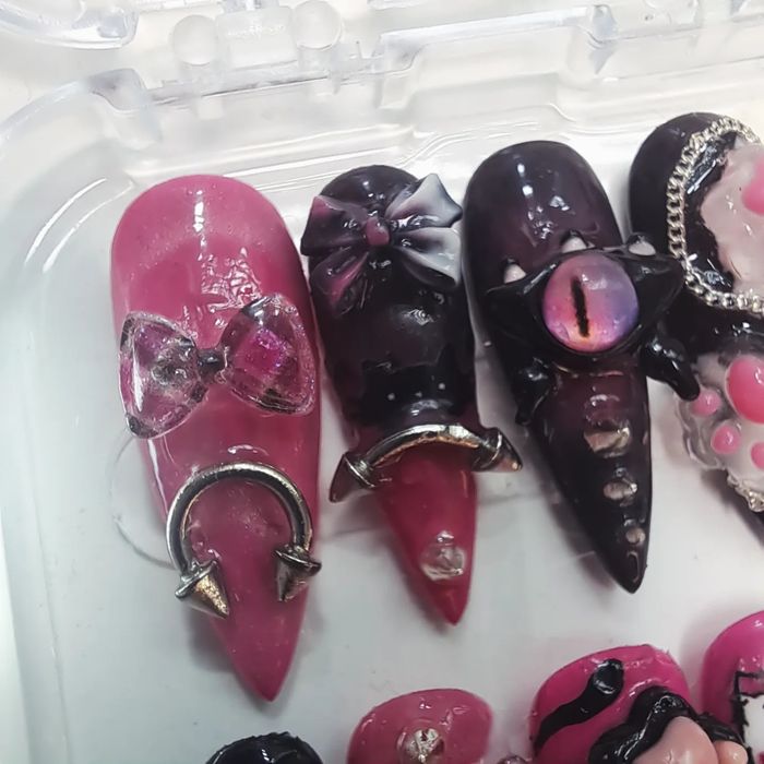 Różowo Czarne Tipsy Stiletto Press On Nails