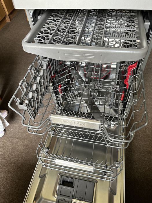 Zmywarka Whirlpool wolnostojąca