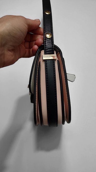 Нова жіноча сумка Guess