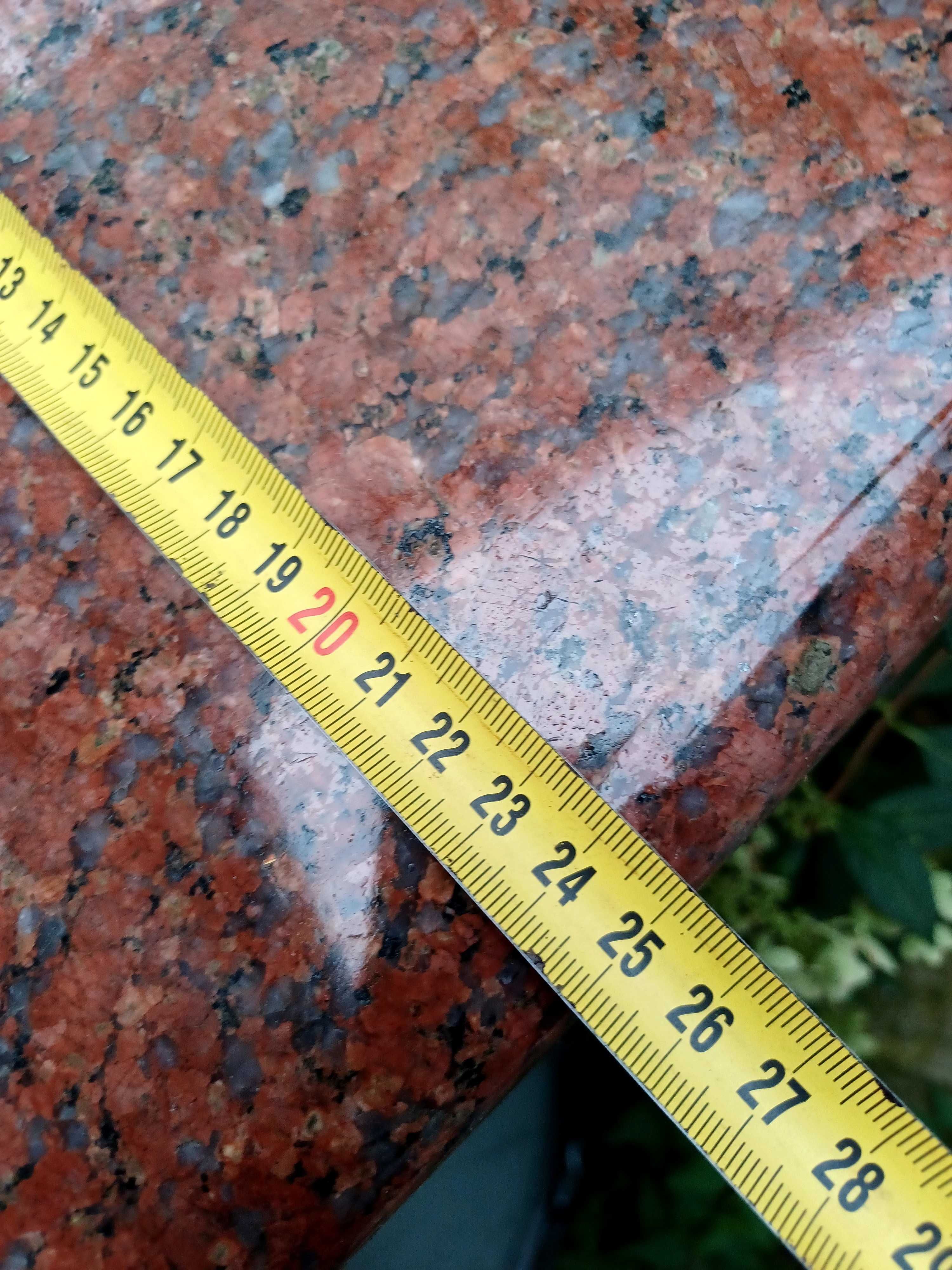 Parapet kamienny