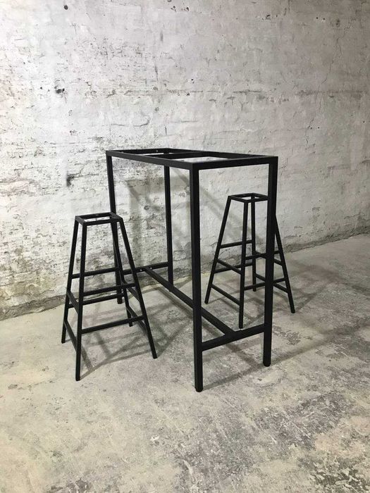 Меблі в кафе лофт. Меблі лофт.