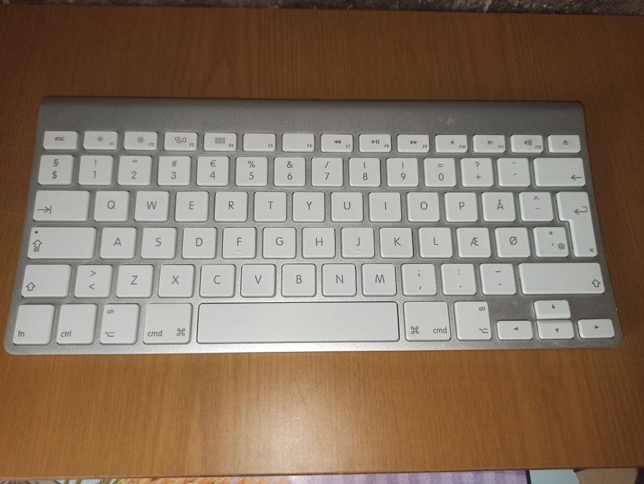 Бездротова, Bluetooth клавіатура Apple A1314